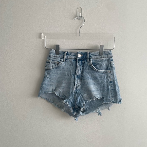 Zara Pants - Zara distressed girls denim shorts Size: 2